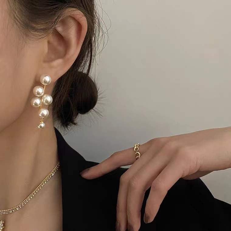 - Stylish Stack of pearls - Pin Earrings jlt12103