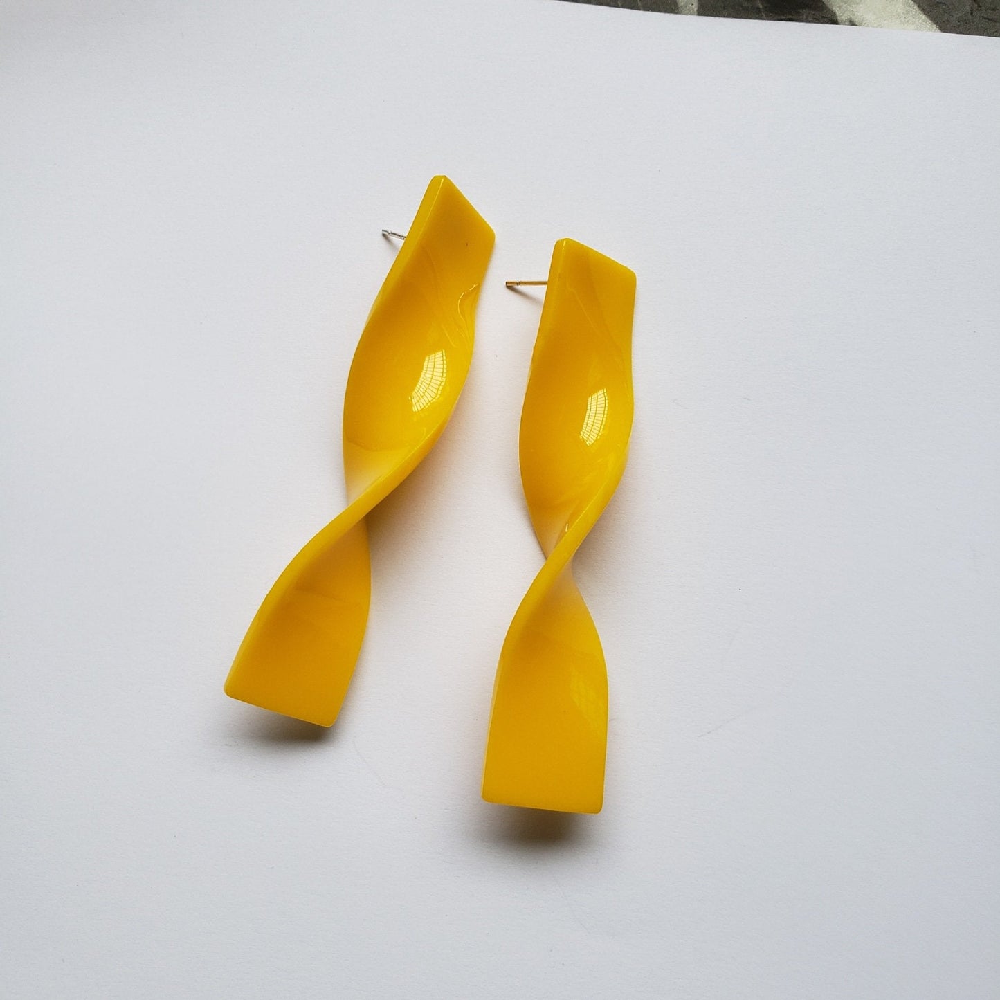 yellow-pin-earrings-jlt10686
