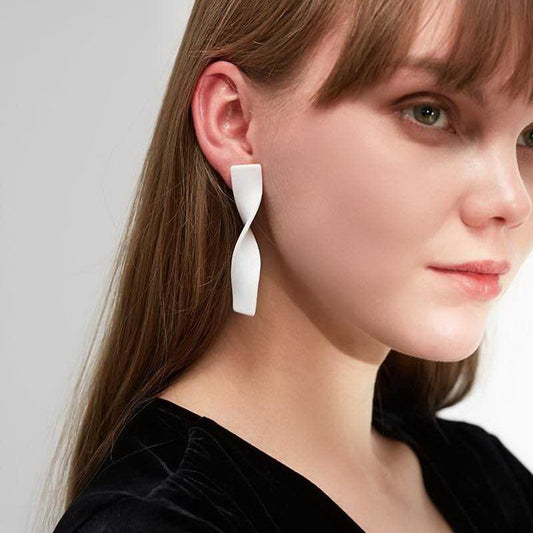 white-pin-earrings-jlt10689