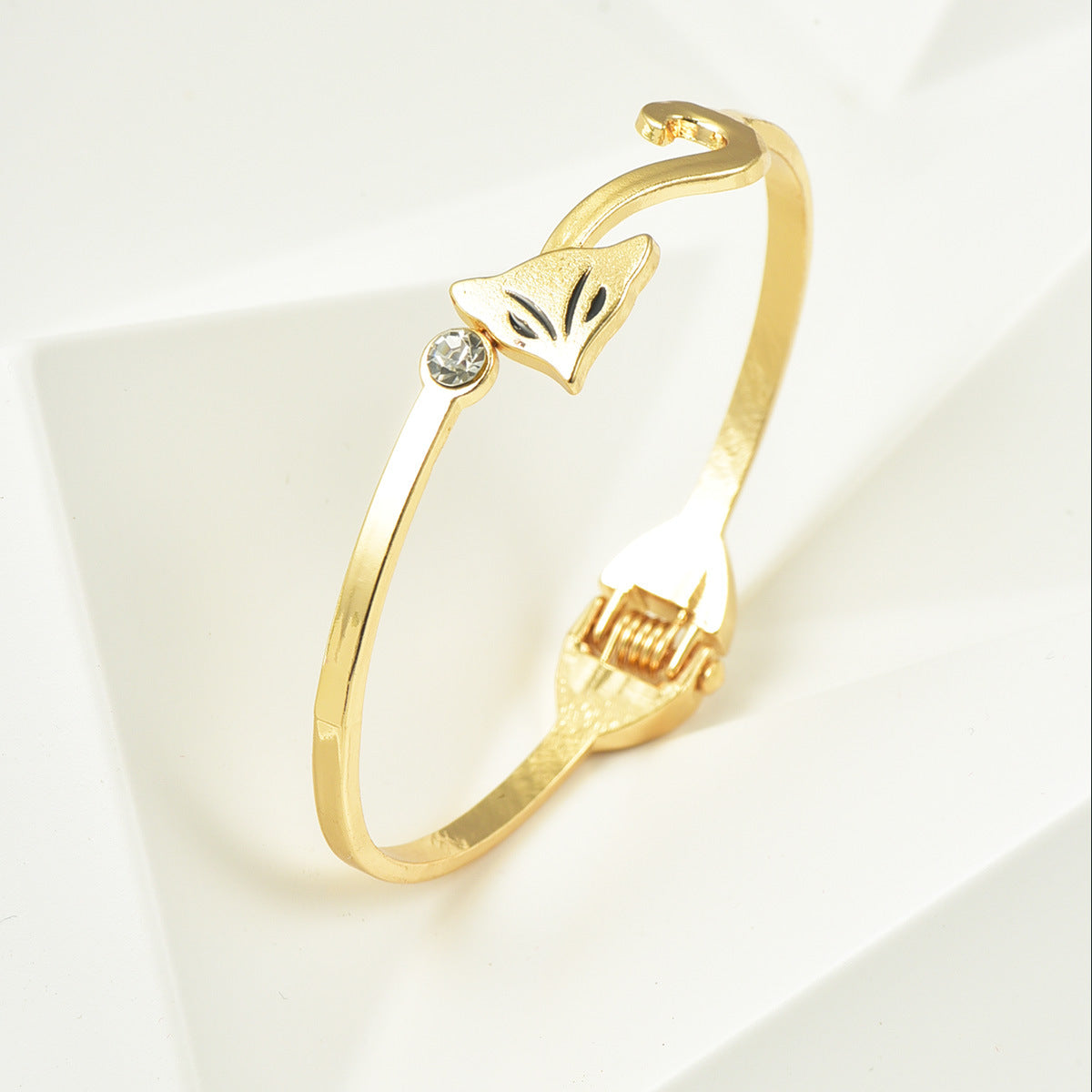 Whispering Leaf Bracelet JLTB0786