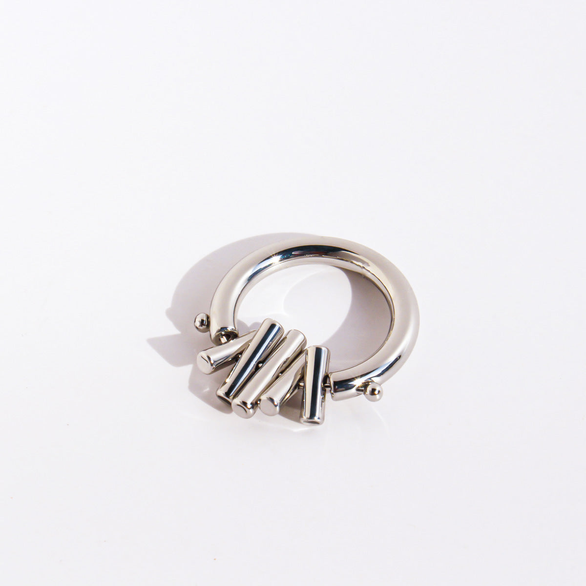 vertical cylindrical geometric ring JLTR0591