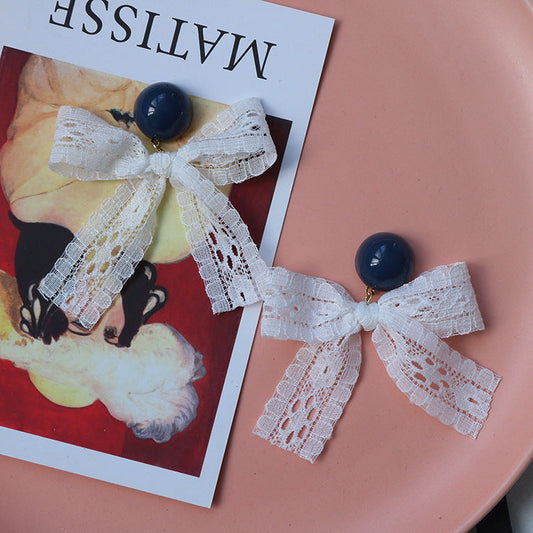 white-pin-earrings-jlt10298