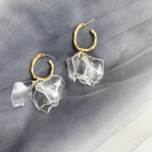 white-earring-pin-earring-jlt10317