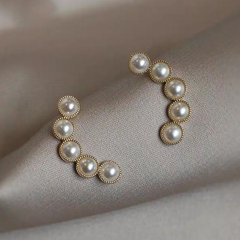 white-pin-earrings-jlt10656