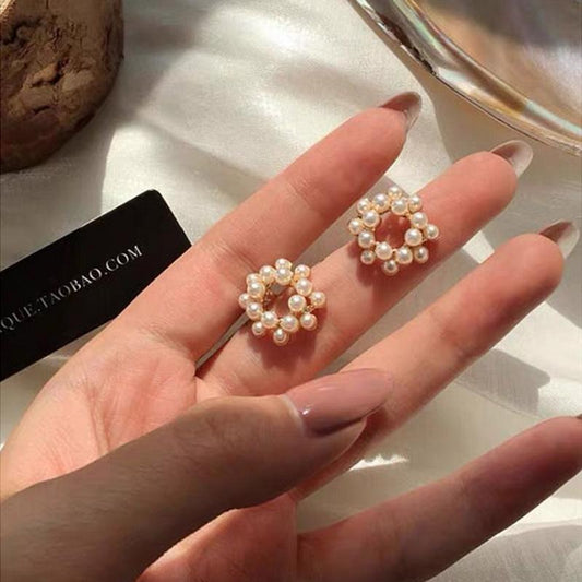 white-pin-earrings-jlt10657
