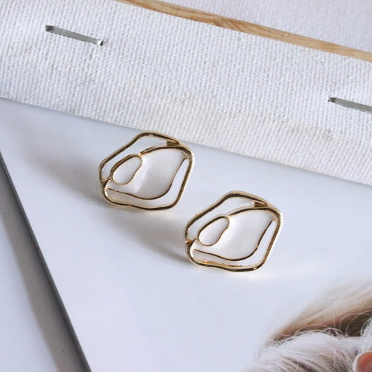 white-pin-earrings-jlt10677