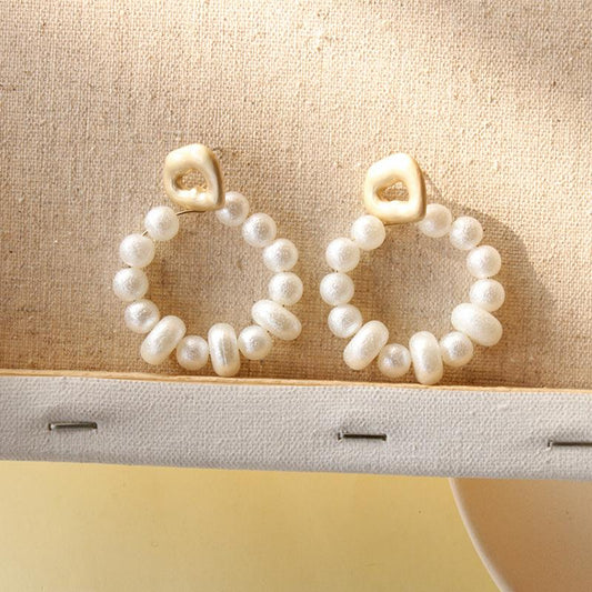 white-pin-earrings-jlt10757