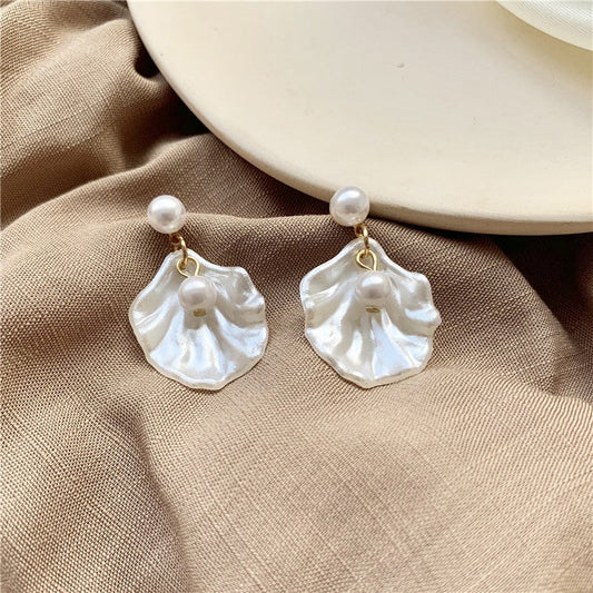 white-pin-earrings-jlt10894
