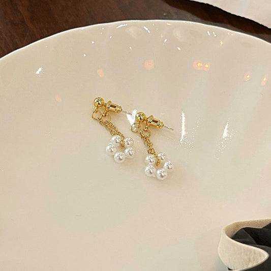white-pin-earrings-jlt11067