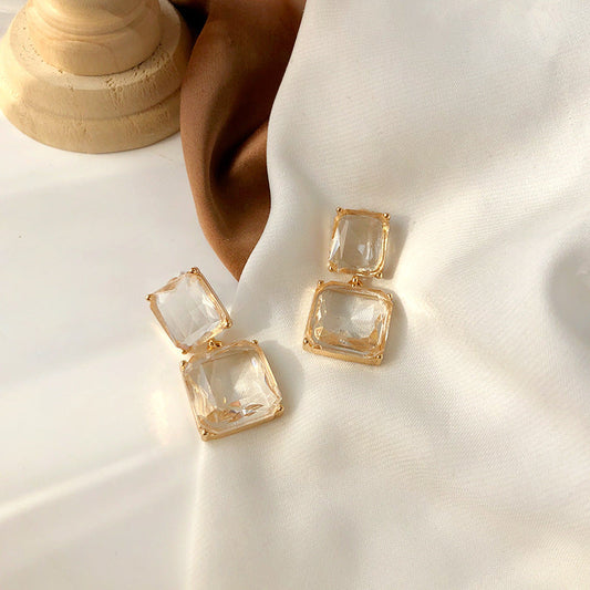 white-pin-earrings-jlt11071