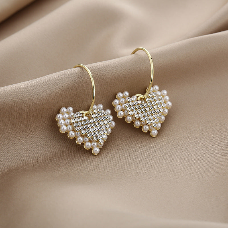 white-pin-earrings-jlt11086