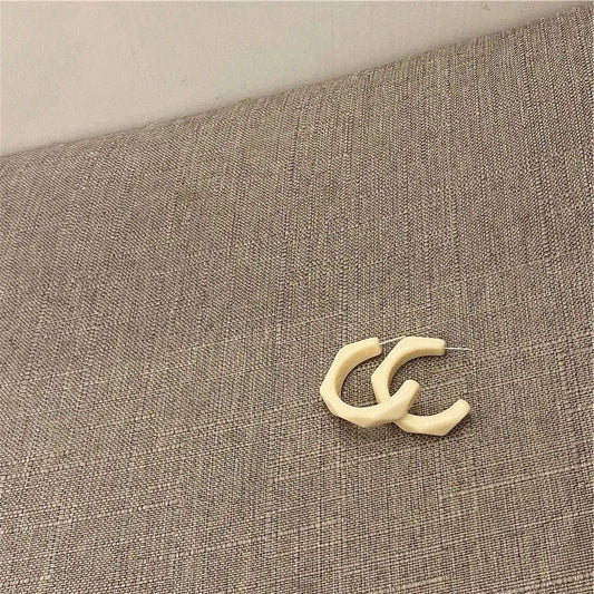 white-pin-earrings-jlt11265