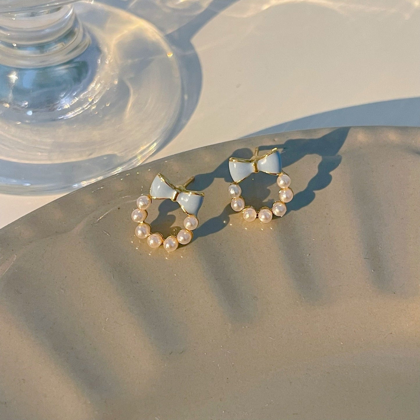 white-pin-earrings-jlt11277