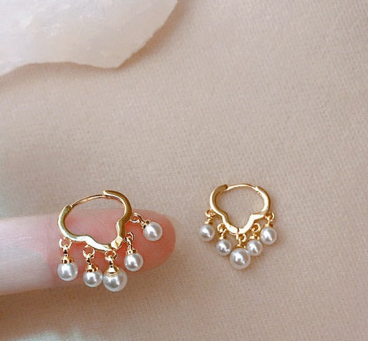 white-pin-earrings-jlt11300