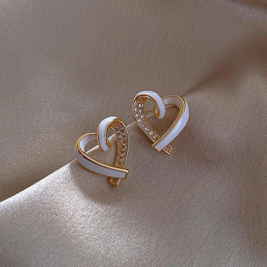 white-pin-earrings-jlt11356