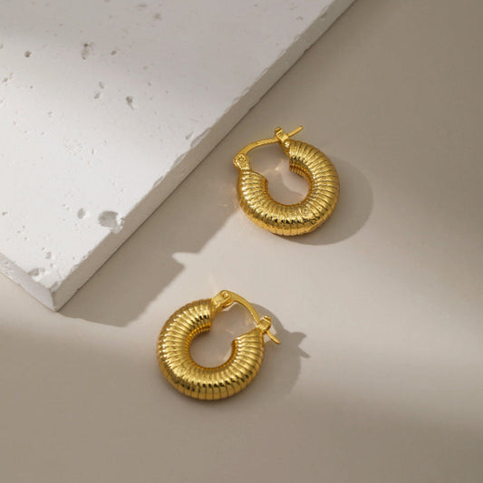 Vintage-Inspired Gold-Color Ribbed Hoop Earrings-jlt11735