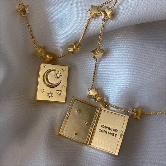 "Celestial Locket Necklace | Personalized Gold Jewelry for Soulmates"-jltn0660