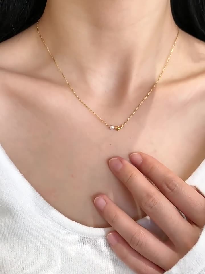 White Pearl Dolphin Shape Gold Necklace JLTN1171