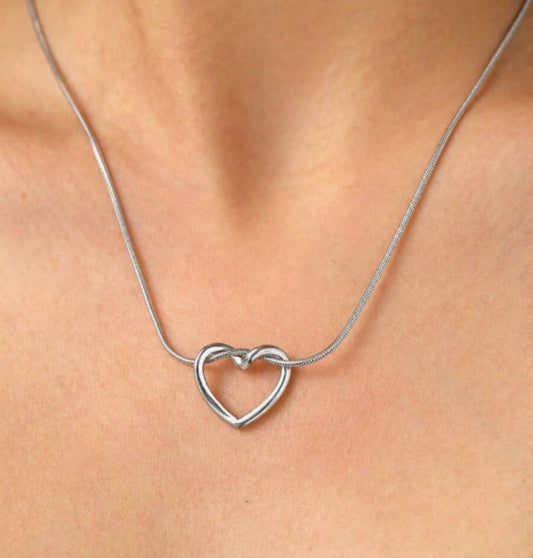 Vintage Serpent Chain Wrapped Heart Silver Necklace JLTN1256